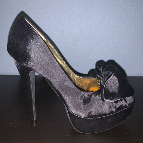 Black Ruffled Satin Gossip Peep Toe Platform - Picture 3 of 6